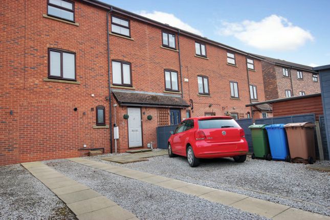6, Gillyon Close, Beverley photo 2