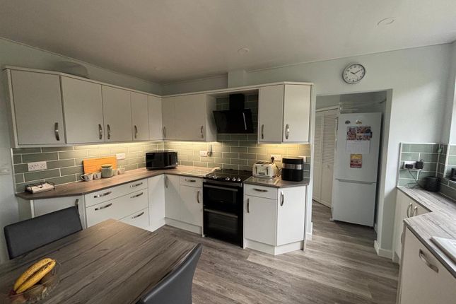 2, Greenacre Park, Hornsea photo 3