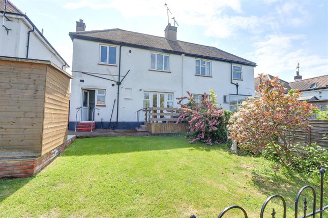 133, Highlands Boulevard, Leigh-on-Sea photo 2