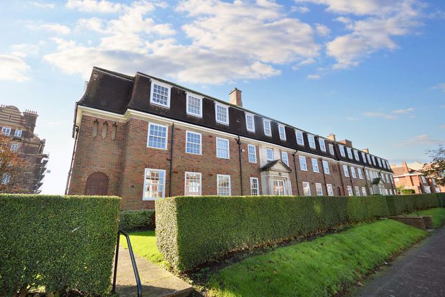 723 Sandgate Rd Sandgate Road, Folkestone CT20, 3 bedroom flat for sale - 68762664 ...