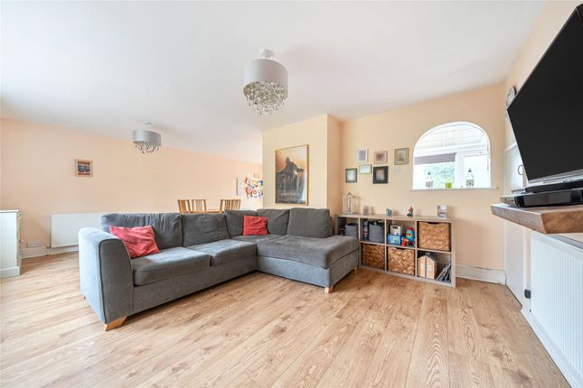 7, Hillingdale, Westerham photo 2