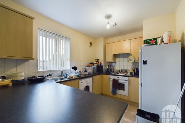 Flat for sale in Saskia Court, Oliver Street, Rugby, Warwickshire CV21, Rugby,