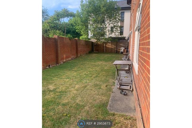 Flat, Vanryne House High Road, Loughton photo 2