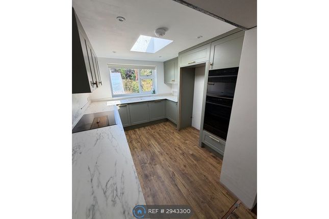 Carlyon Close, Threemilestone, Truro photo 4