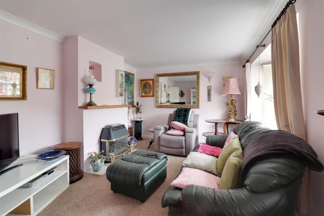 20, Rosedale Avenue, Stonehouse photo 4