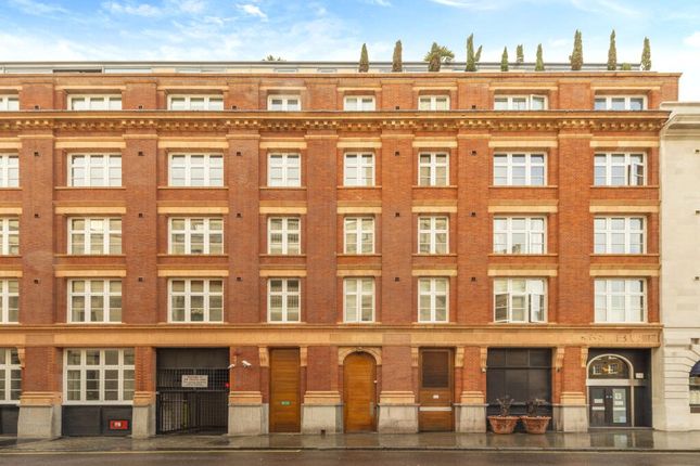 Flat to rent in Wild Street, Covent Garden, London