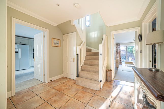 14 Blythe Close, Andover photo 3