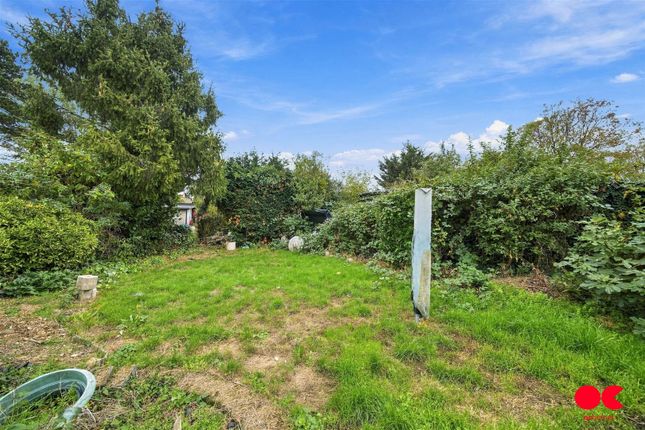 Gubbins Lane, Harold Wood photo 4