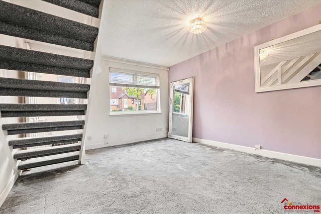 32, Millburn Gardens, Gardenhall, EAST KILBRIDE photo 3
