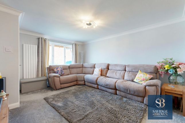 35, Sidings Way, Alfreton photo 3