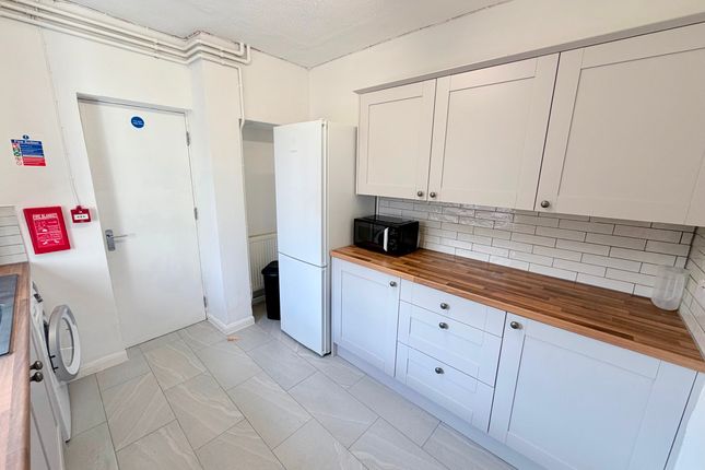Room 2, 169 Ranelagh Road, Ipswich photo 4