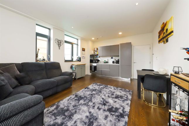 Flat 21d, 4, Brindley Place, Uxbridge photo 2