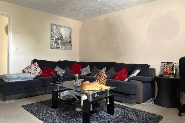 Flat for sale in Wallace Road, Off Northern App, Colchester