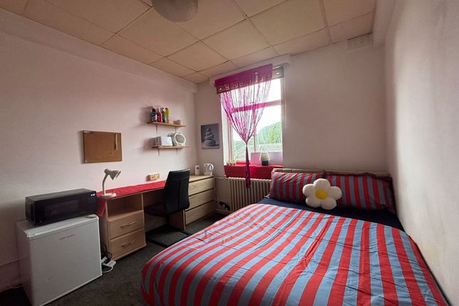 336, Montgomery House, Demense Road, Manchester photo 4