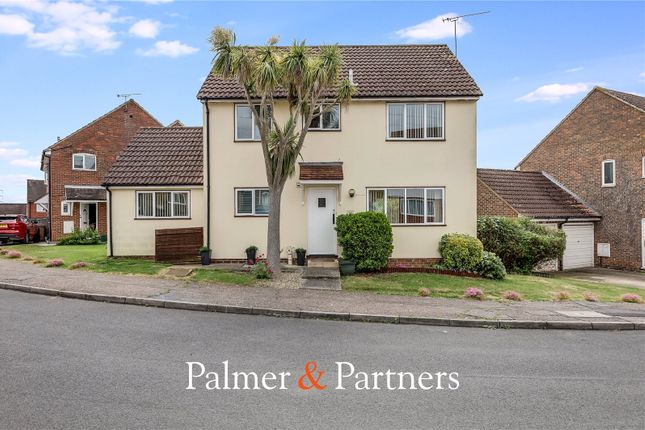 35, Paston Close, Chelmsford photo 2