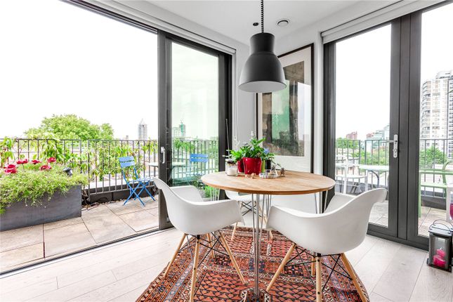 Thumbnail Flat for sale in Cobalt Place, Battersea