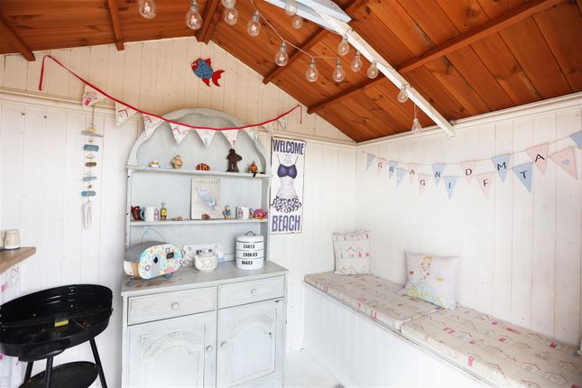 54 Beach Hut, Pakefield Street, Lowestoft photo 4