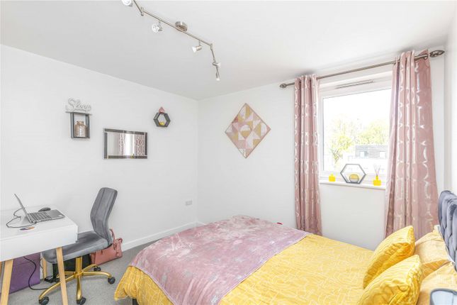 Flat for sale in Victoria Road, Burgess Hill, West Sussex