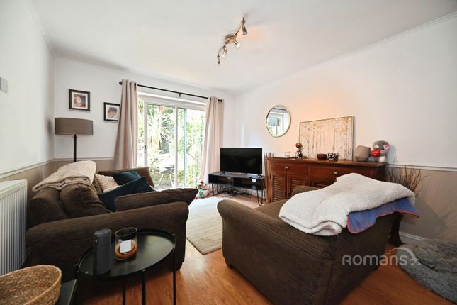 12, Nutley, Bracknell photo 3