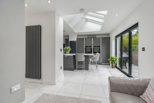 7 Queens Drive, Falkirk photo 2