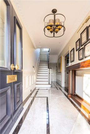 33, Park Hall Road, London photo 4