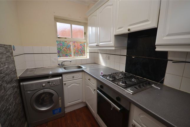 17 Jasmine Court,, Woodyates Road, Lee photo 3