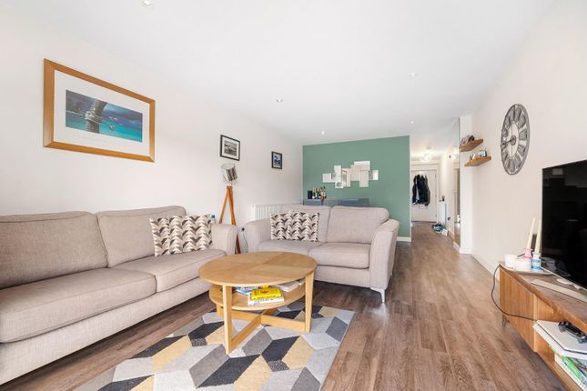 Flat 23, 2, Brickfield Road, London photo 4