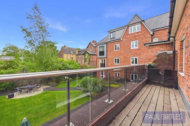 Apartment 15 Oakfield Court, 44 Crofts Bank Road, Manchester photo 2