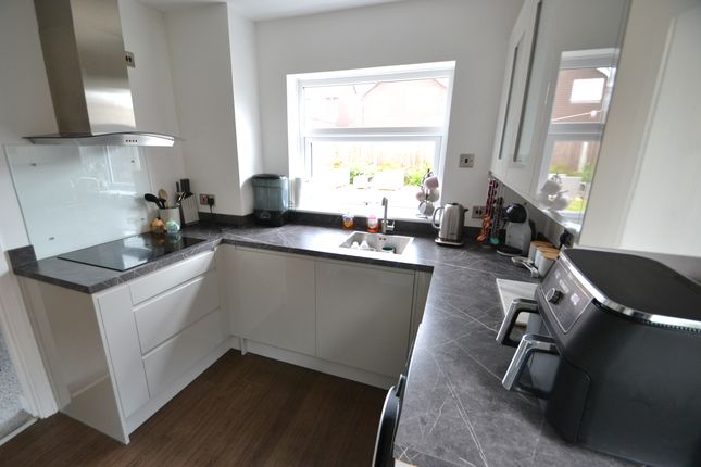65, Ford Road, Newport photo 4