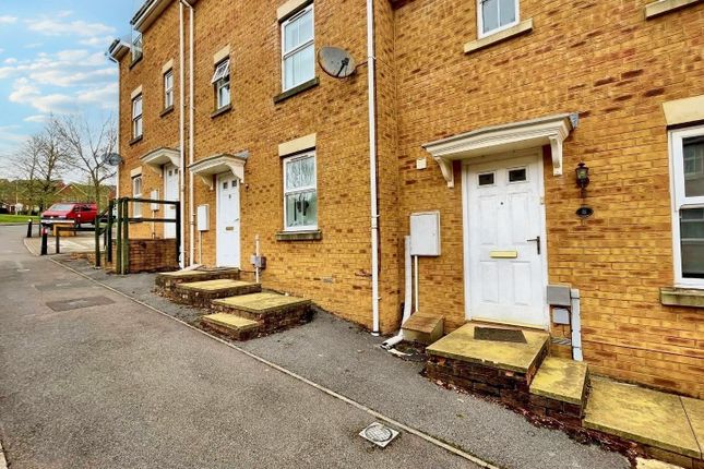 Terraced house to rent in Casson Drive, Stoke Park, Bristol