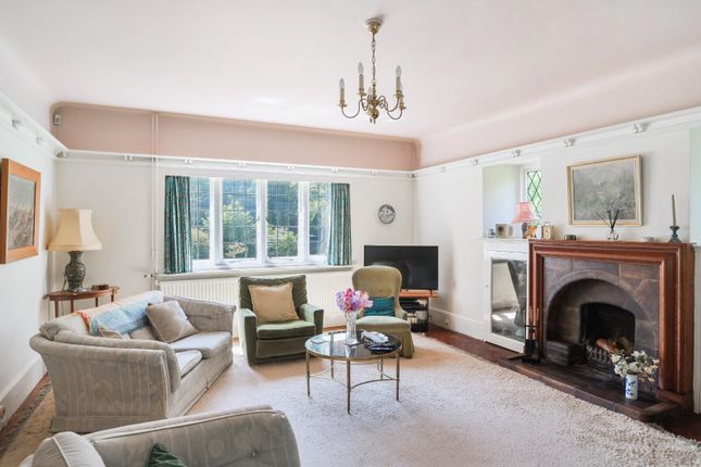 62, The Avenue, Tadworth photo 4
