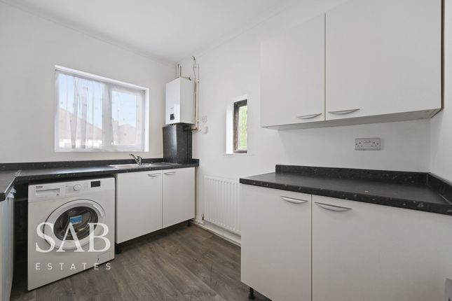 14a Greenway Gardens, Greenford photo 3