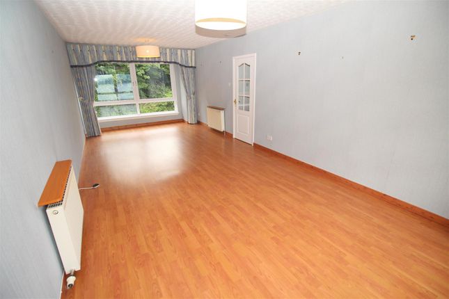 16, Balmoral Place, Cloch Road, Gourock photo 4