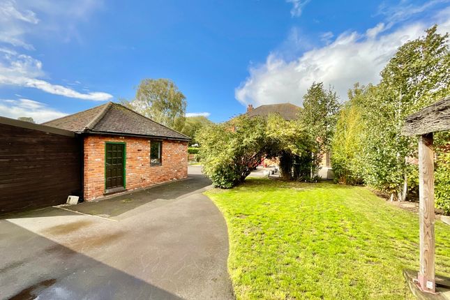 Owls Nest Bearstone Road, Market Drayton photo 4