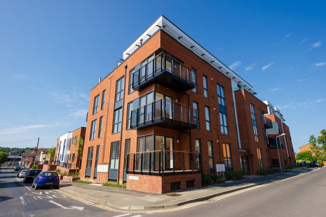New home, 2 bed flat for sale in Avebury Avenue, Tonbridge, Kent TN9