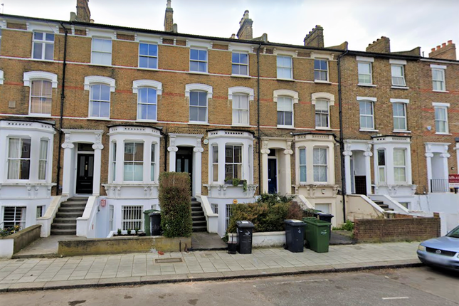 Flat to rent in Jeffreys Road, Stockwell