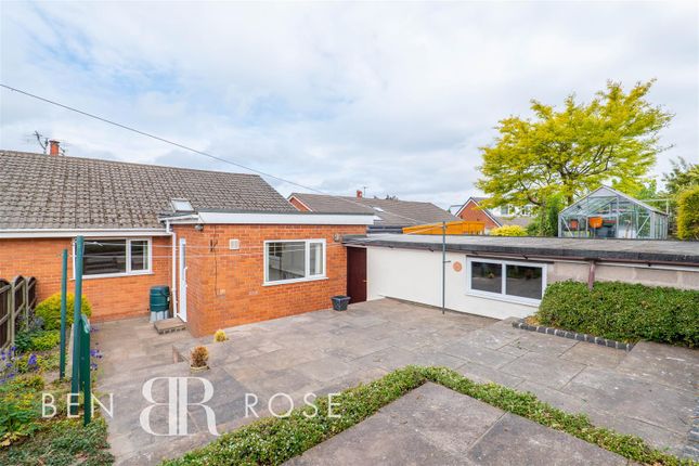 7, Hurn Grove, Chorley photo 4