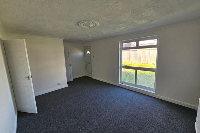 12, Huxley Close, South Shields photo 5