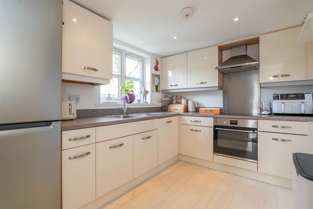 9, Duxbury Gardens, Chorley photo 4