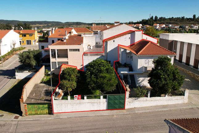 Thumbnail Terraced house for sale in Vila Velha De Rodão, Vila Velha De Ródão (Parish), Vila Velha De Ródão, Castelo Branco, Central Portugal