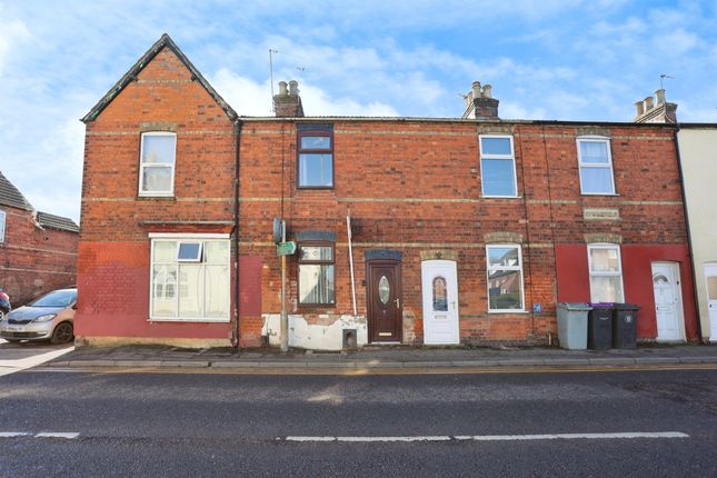Terraced house for sale in Springfield Road, Grantham