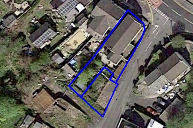 Detached house for sale in 7 &amp; 7A Heol Y Parc, Pontyberem, Llanelli