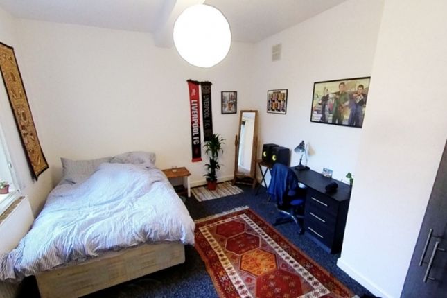 Thumbnail Flat to rent in Chestnut Avenue, Hyde Park, Leeds