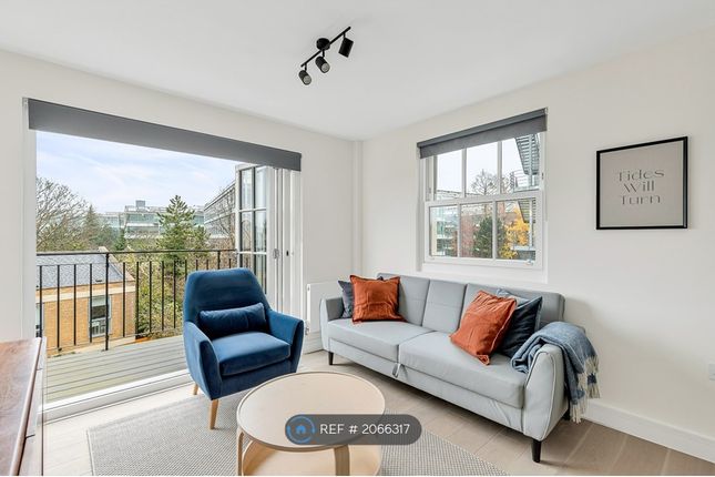 Flat to rent in Chiswick High Road, London