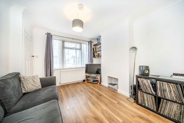 67, First Avenue, West Molesey photo 3