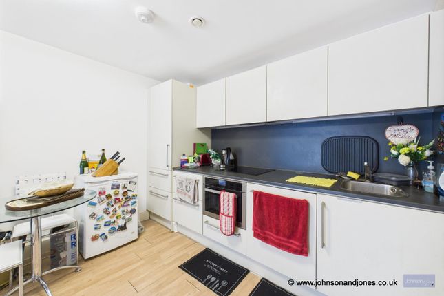 82, Pretoria Road, Chertsey photo 4