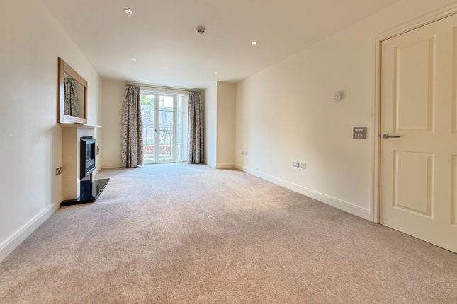 33 Garnier Drive, Bishopstoke Park, Eastleigh photo 4