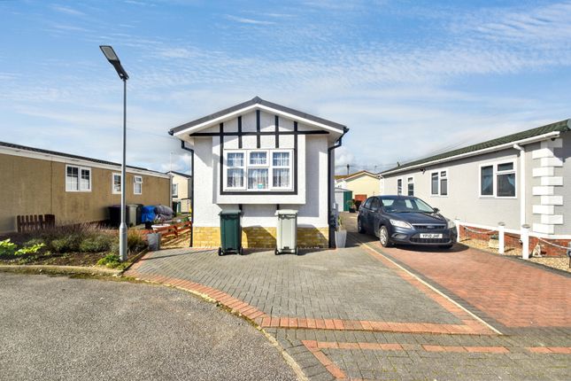 1-bed caravan on 9 Lyndhurst Estate, Sea Lane, Skegness, £70,000