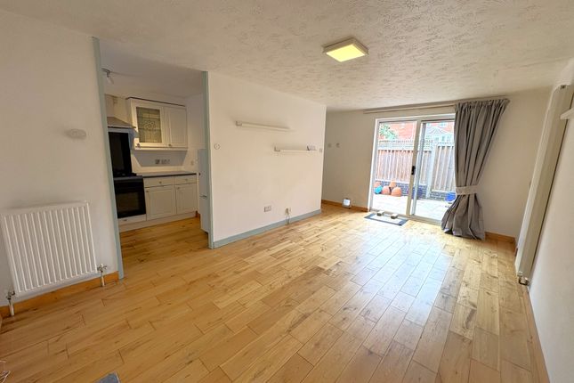 13, EXETER photo 4