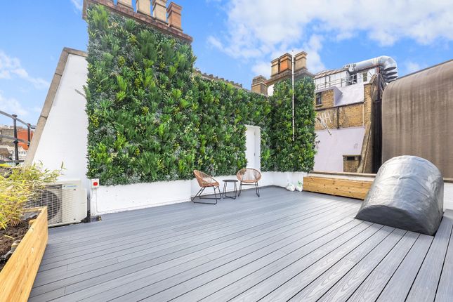 Flat to rent in Great Russell Street, Bloomsbury